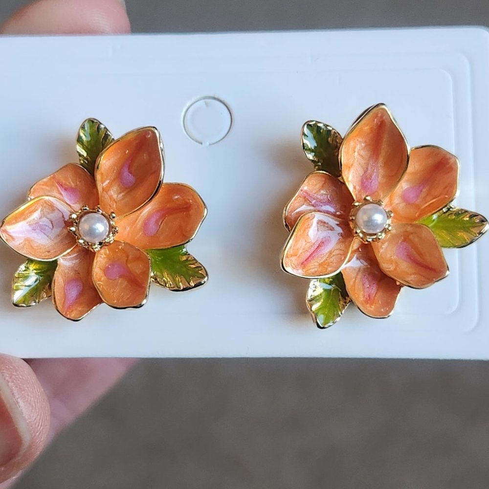 New Flower Earrings Metal/Enamel 14k Gold-plated Costume Jewelry